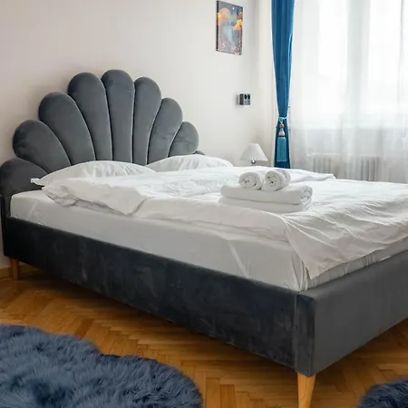 Luxury L - Radisson Calea Victoriei Apartment Bucharest