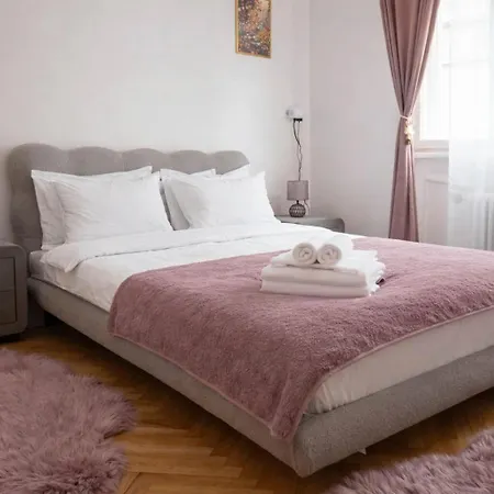 Luxury L - Radisson Calea Victoriei شقة *