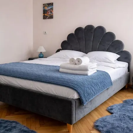 Luxury L - Radisson Calea Victoriei *